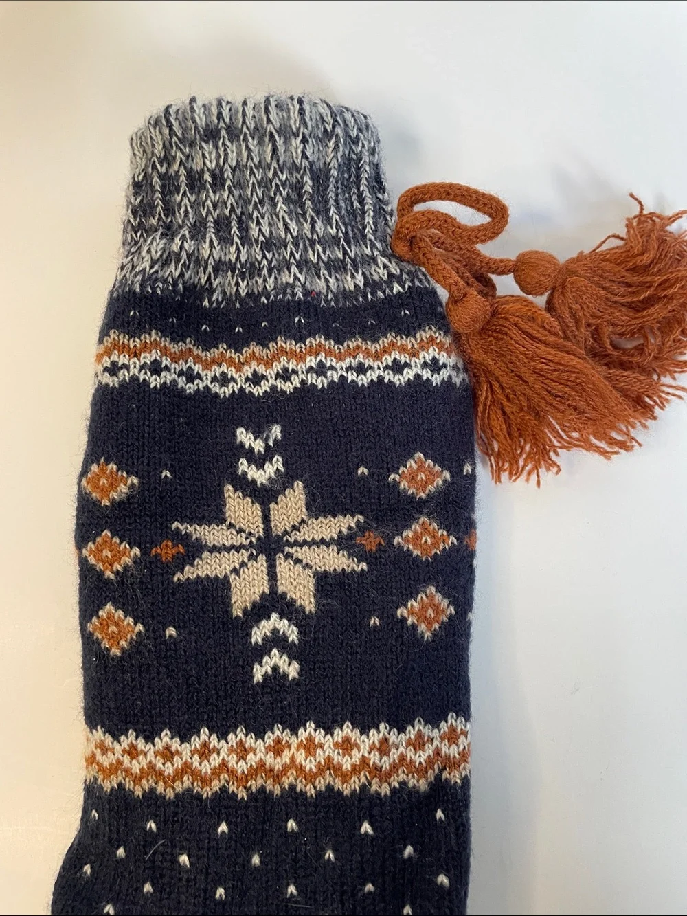 NWOT Cozy Knit Slipper Socks with Tassels - Navy, Cream & Rust. Size 9 - Picture 2 of 4